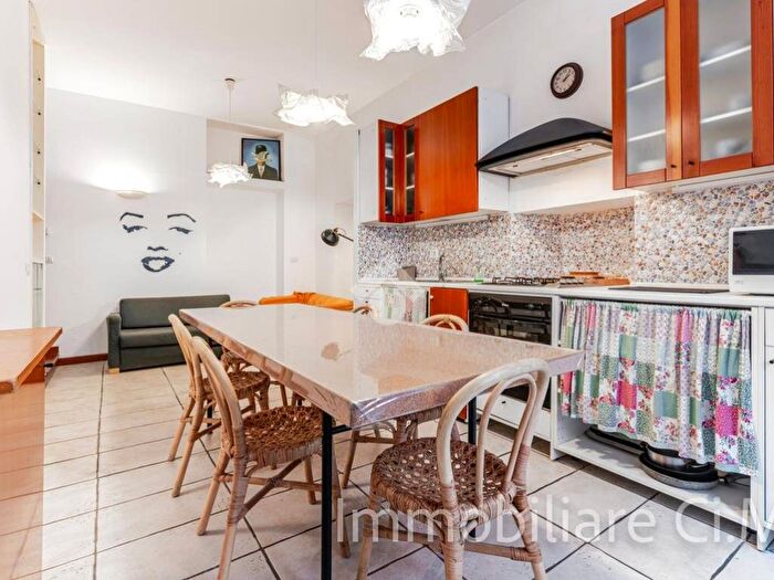 Appartamento quadrilocale in vendita in via vallazze, Città Studi, Milano