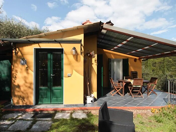 Casa trilocale in affitto in Lerici