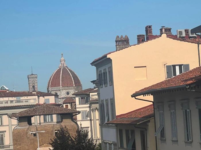 Appartamento trilocale in affitto in Via Vincenzo Gioberti Firenze, Firenze