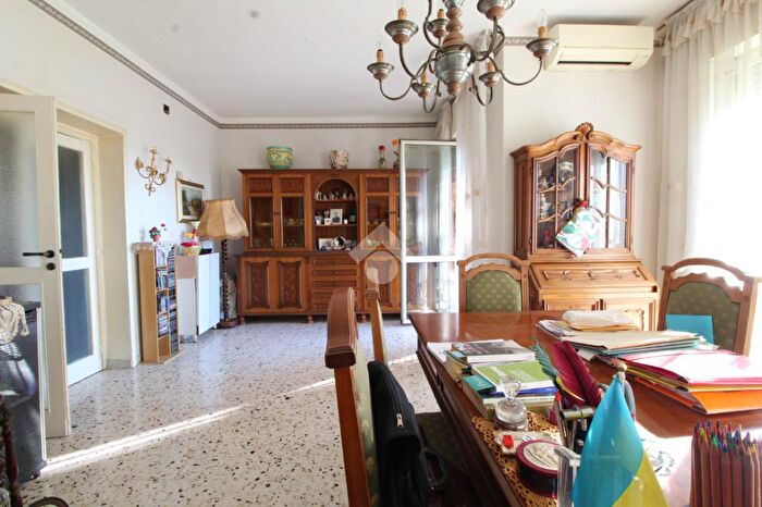 Appartamento trilocale in vendita in Via Marcello Fonton, Caserta