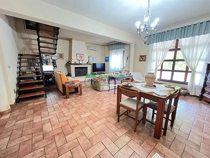 Casa con 7 locali in vendita in Sp, Comiso