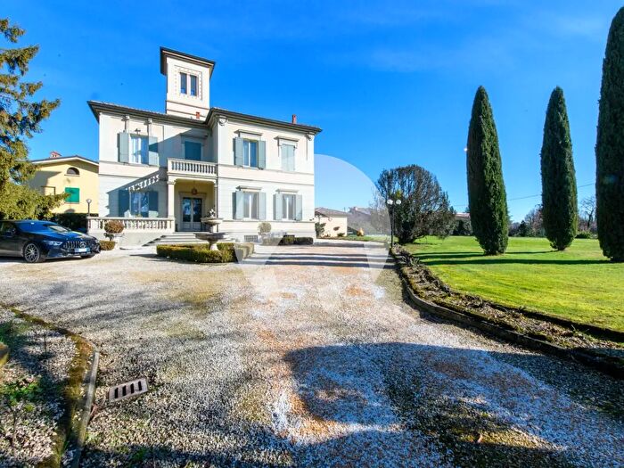 Casa con 10 locali in vendita in Fratelli Corradini, Bibbiano