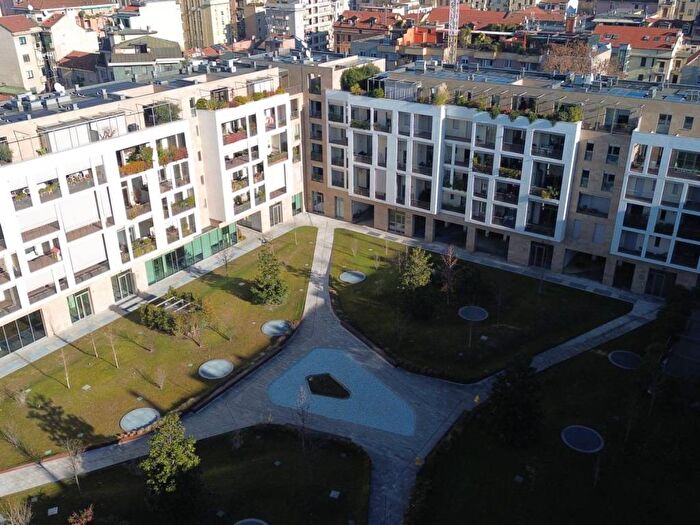 Casa con 6 locali in affitto in Via Andrémarie Ampère, Città Studi, Milano