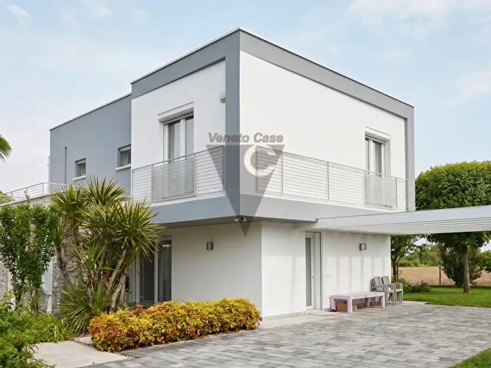 Casa quadrilocale in vendita in Via Pava, Fosso'