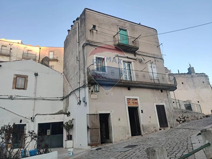 Appartamento trilocale in vendita in Via della Sporgenza, Monte SantAngelo