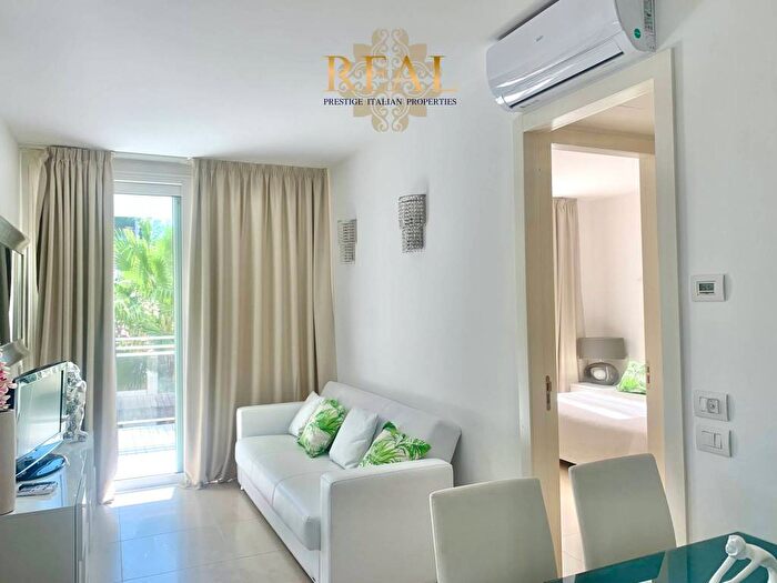 Appartamento trilocale in affitto in Viale Maria Borman Ceccarini, Paese, Riccione