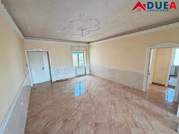 Appartamento trilocale in affitto in Via Marco Rocco di Torrepadula, Piscinola, Napoli