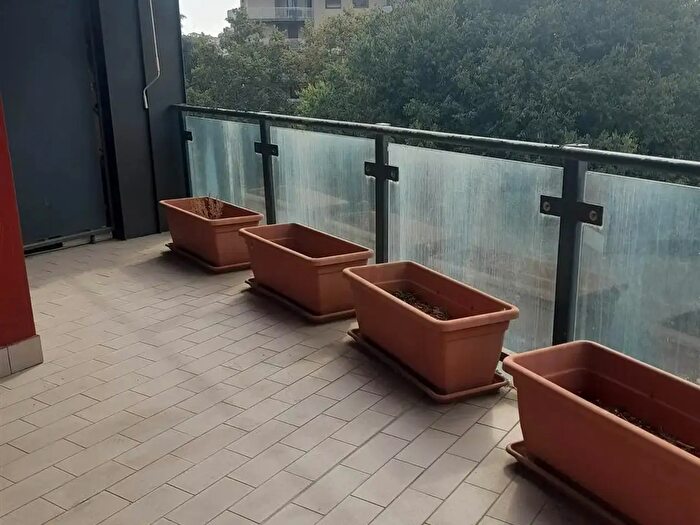 Appartamento trilocale in affitto in Via Osoppo, Milano