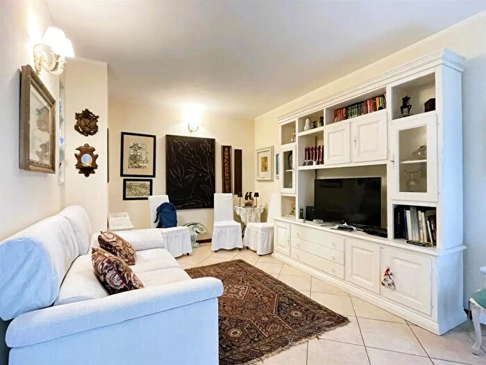 Appartamento trilocale in vendita in Viareggio