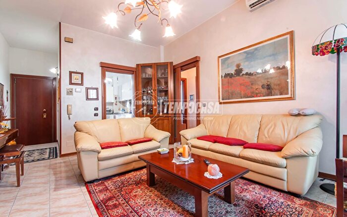 Appartamento trilocale in vendita in Via Caduti del Lavoro, Gorla Maggiore