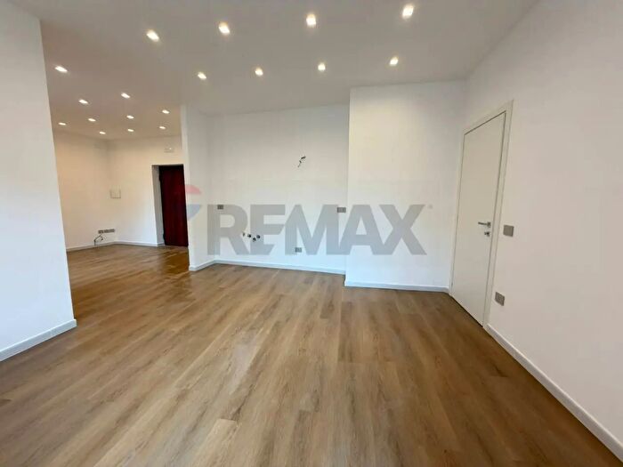 Appartamento trilocale in vendita in Viale Colli Aminei, Napoli