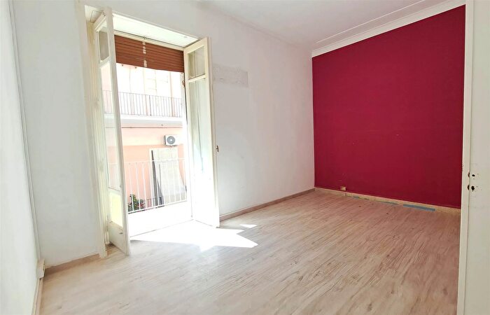 Appartamento con 8 locali in vendita in Via Oberdan Catania, Catania