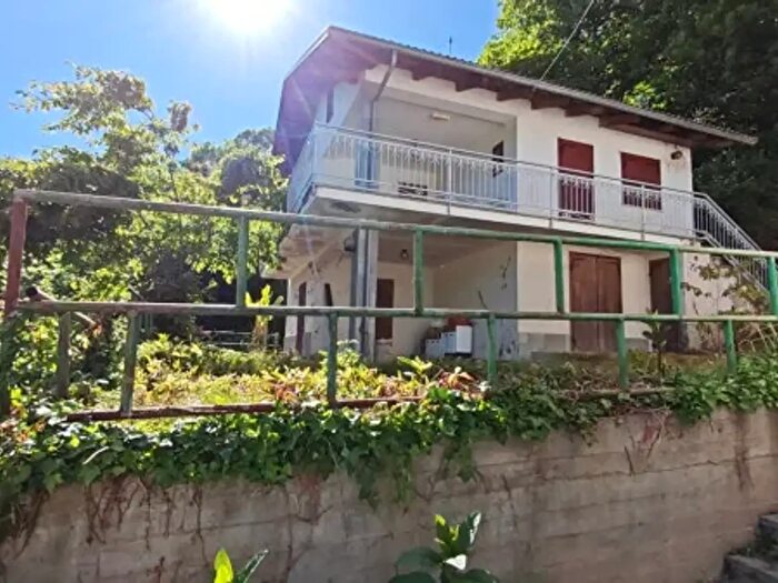 Casa con 6 locali in vendita in Via Vottero, Barge