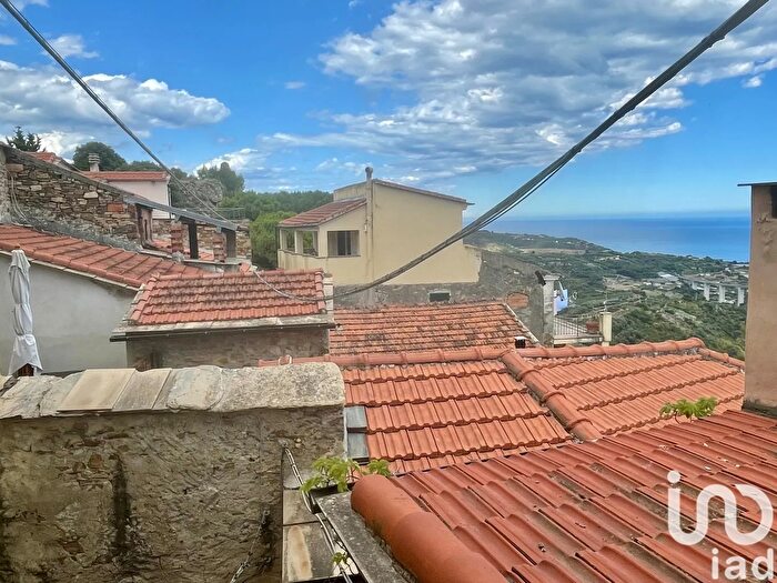 Appartamento quadrilocale in vendita in Via San Rocco, Cipressa