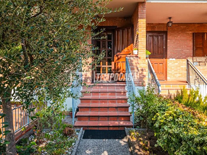 Casa quadrilocale in vendita in Maranello