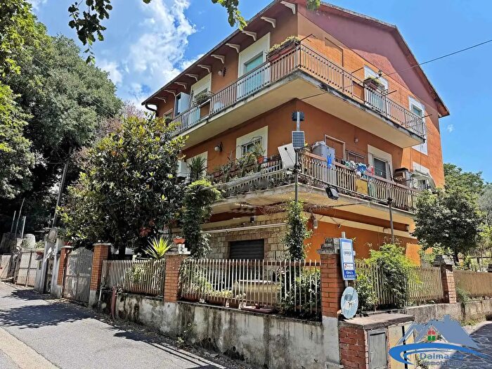 Appartamento quadrilocale in vendita in Strada Santa Giusta, Terni