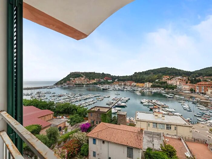 Appartamento con 6 locali in vendita in Monte Argentario