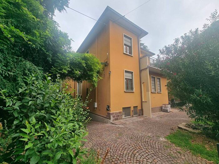 Appartamento trilocale in affitto in Via Domenico Guglielmini, Colli Murri, Bologna