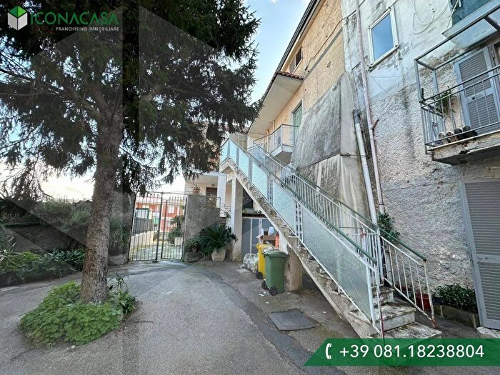 Appartamento con 7 locali in vendita in Piazza Vittorio Emanuele III SNC, Somma Vesuviana