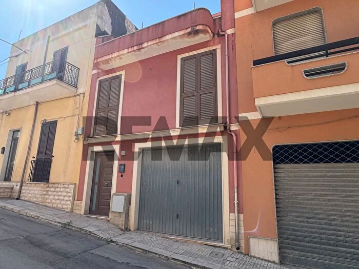 Casa con 6 locali in vendita in Via Palestro, Pachino