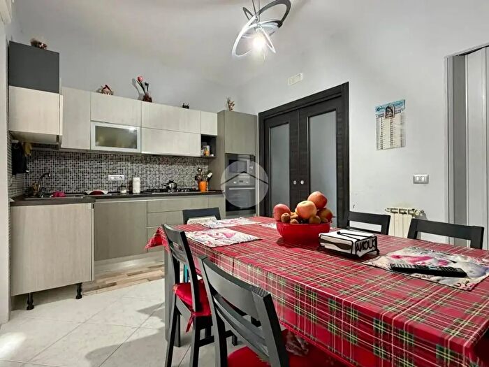 Appartamento trilocale in vendita in Via Giacomo Puccini, Marano Di Napoli