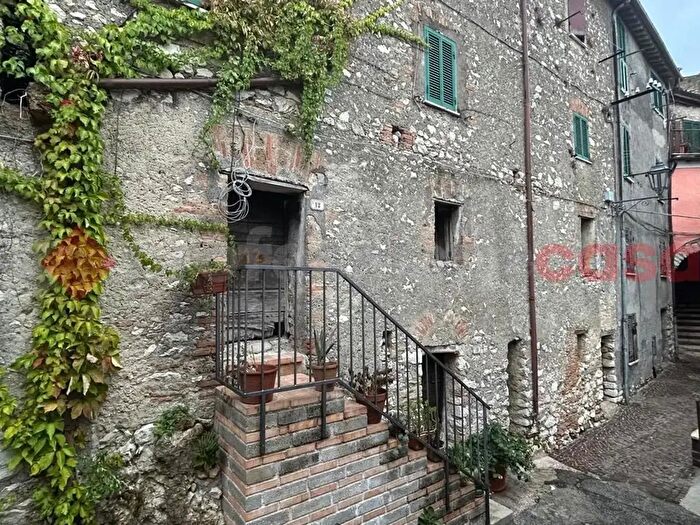 Appartamento bilocale in vendita in Via Porta Parata, Rocca Canterano
