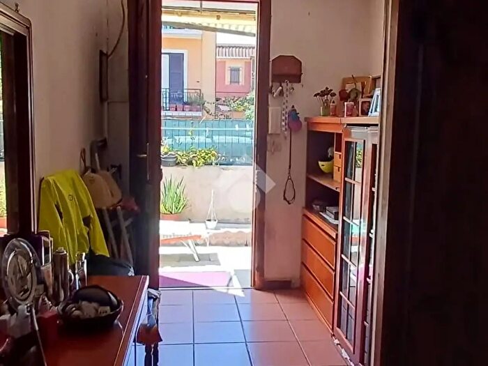 Appartamento trilocale in vendita in Via Lucciano, Roma