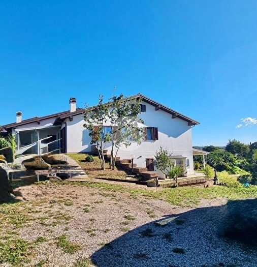 Casa trilocale in vendita in Via Castel dAsso, Viterbo