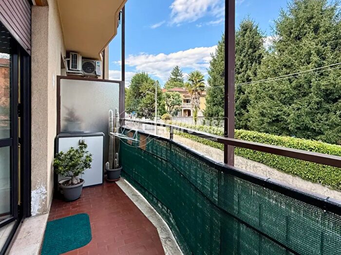 Appartamento trilocale in vendita in Viale Cornaggia Carlo, Merate
