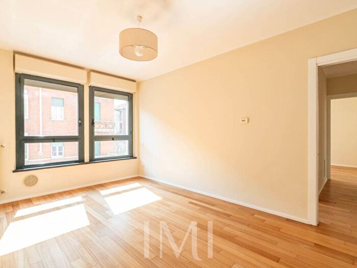 Appartamento trilocale in affitto in Alzaia Naviglio Pavese, Navigli Darsena, Milano