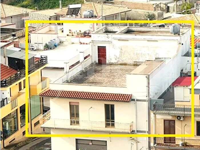 Appartamento con 7 locali in vendita in Vico Accursio, Noto