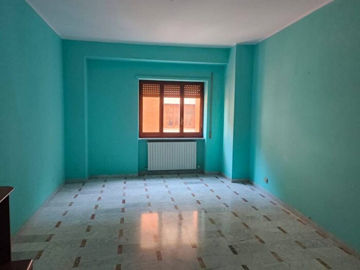 Appartamento trilocale in affitto in Via Vincenzo Ciaccio, Centro Storico, Catanzaro