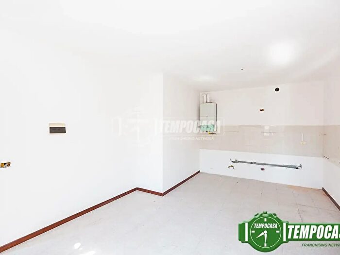 Appartamento trilocale in vendita in Via degli Aceri, Casale Cremasco Vidolasco