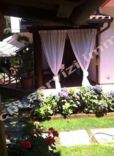 Casa con 5 locali in affitto in Via Ammiraglio Morin a, Forte Dei Marmi