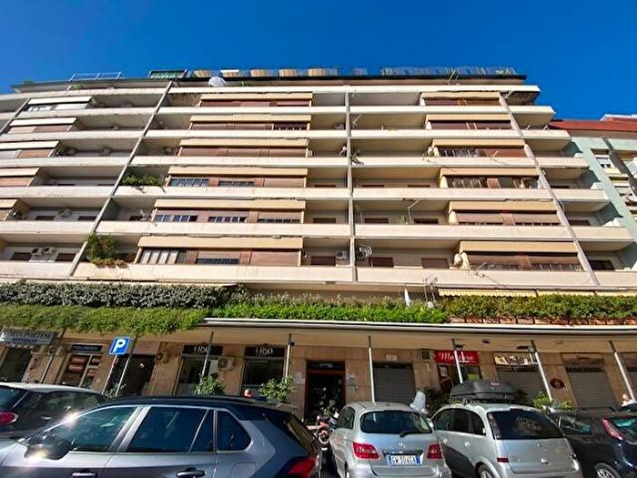 Appartamento quadrilocale in affitto in Via Empedocle Restivo, De Gasperi Croce Rossa, Palermo