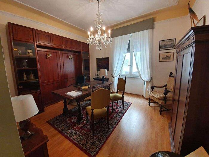 Appartamento quadrilocale in vendita in Ancona