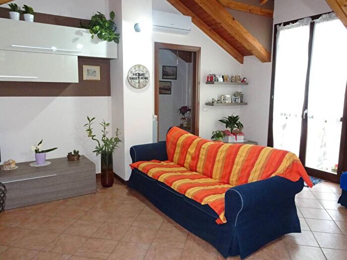 Appartamento bilocale in affitto in Via Asilo, Centro, Rho