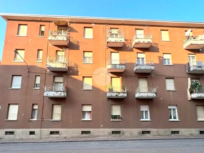 Appartamento trilocale in vendita in Via Lazio, Biella