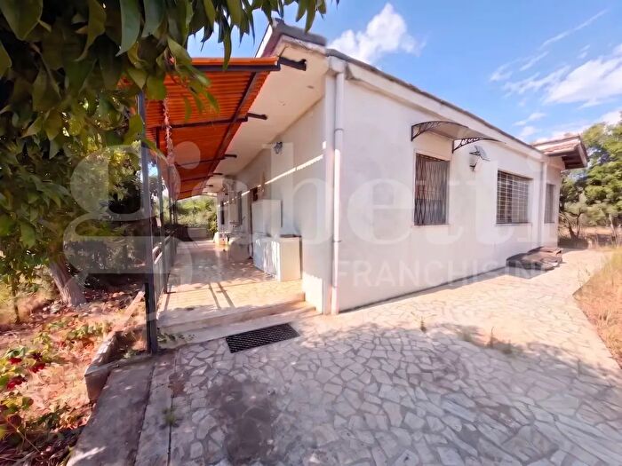 Casa quadrilocale in vendita in Via Corana, Cisterna Di Latina