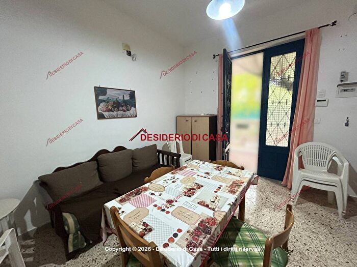 Appartamento bilocale in affitto in Lungomare Fondachello, Solanto, Santa Flavia