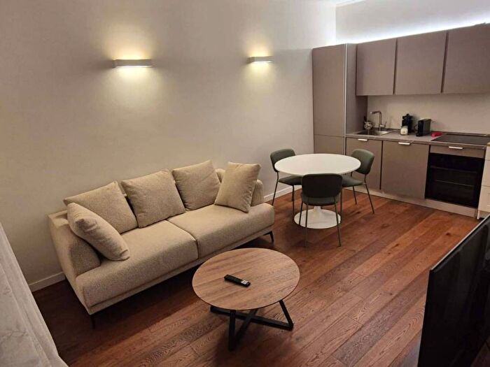 Appartamento bilocale in affitto in Via Emilio Morosini, Cadore, Milano