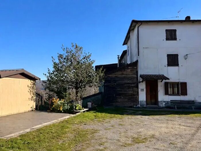 Casa con 6 locali in vendita in Castel Di Casio