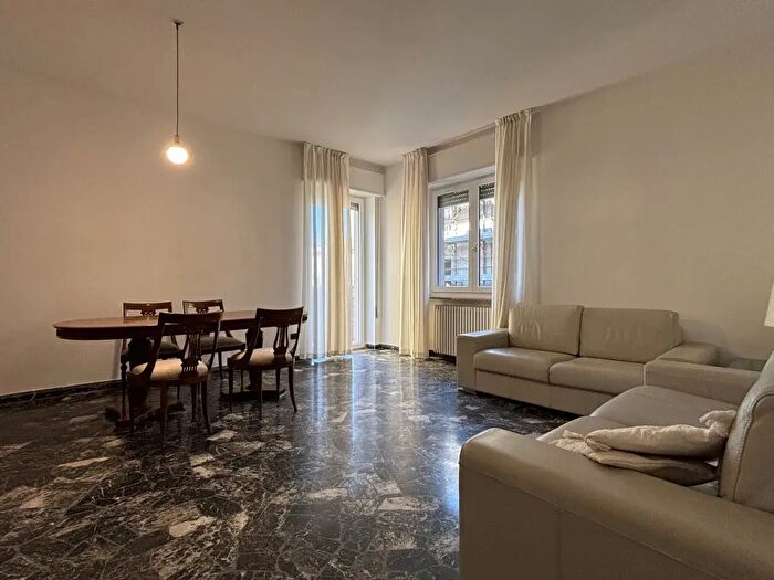 Appartamento trilocale in affitto in Via Edmondo De Amicis, Vicenza