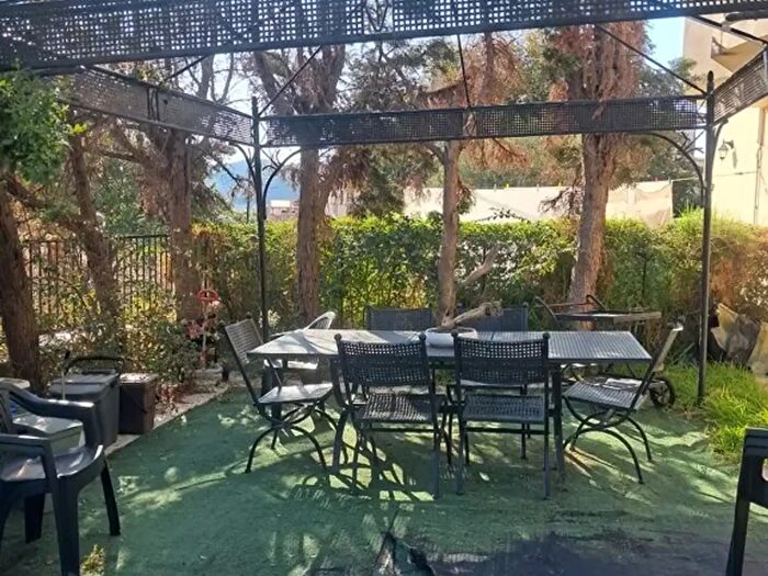 Casa con 7 locali in vendita in Via Romagna, Catanzaro