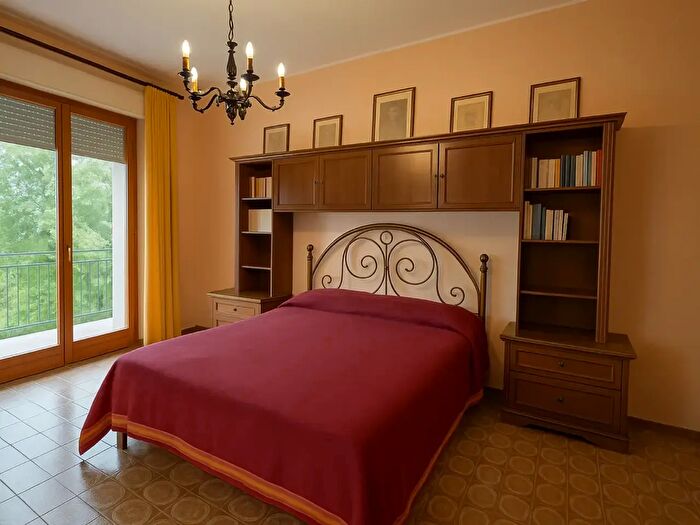 Appartamento con 5 locali in vendita in Viale delle Regioni, Siena