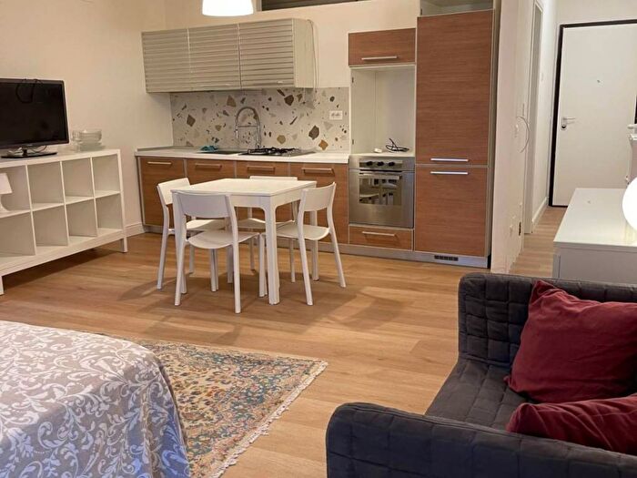 Appartamento monolocale in affitto in Via Emilia Santo Stefano, Centro Storico, Reggio Emilia
