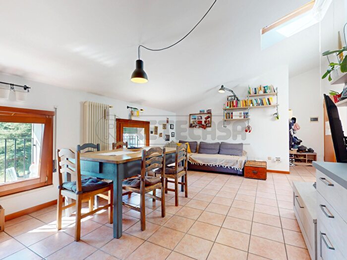 Appartamento con 7 locali in vendita in Via Diaz, Bolzano Vicentino