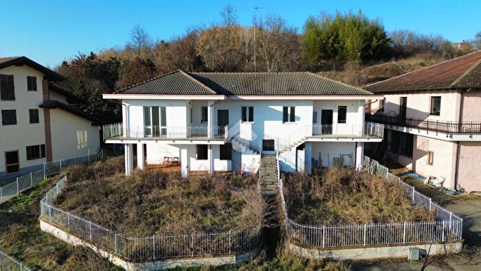 Appartamento trilocale in vendita in Via Alba, Pralormo