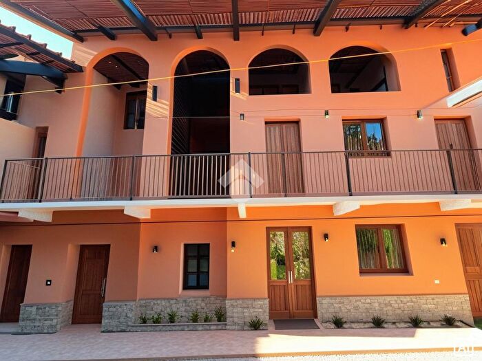 Casa trilocale in vendita in Via Trieste, Pavone Canavese