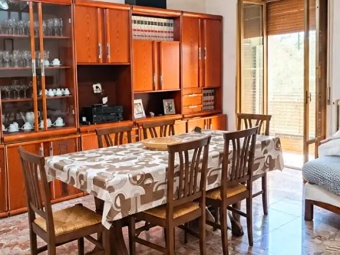 Casa con 7 locali in vendita in Pietravairano